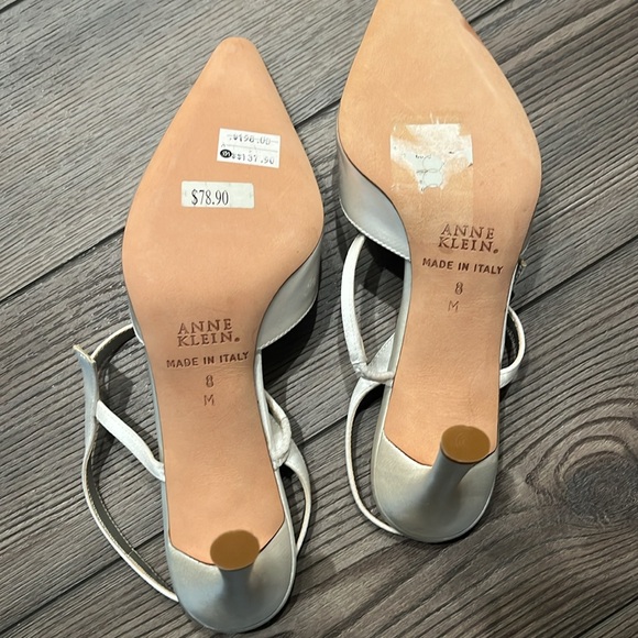 Size 8M Anne Klein Slingback Heels - Picture 5 of 9